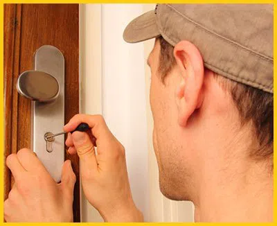 Expert Locksmith Store Riverside, RI 401-424-9801 - 23-6